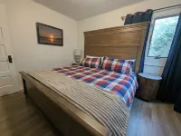 Cozy Private Cabin on a Quiet Lake with Your Own Beach. - 2 estrellas