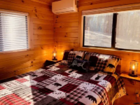 Secluded Luxury Tiny-House in the Woods with Finnish Sauna - 4WD Recommended! 瑞縣酒店