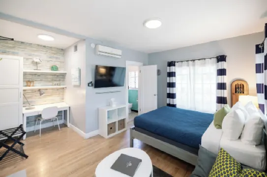 The Historic Broadlind Hotel at Long Beach Convention Center