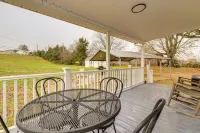 Boat, Fish & Relax: Home Near Lake Cherokee - Homestays