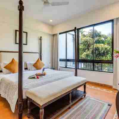 Serene 2BHK w Pool Near Candolim Beach Sbg-307 Rooms