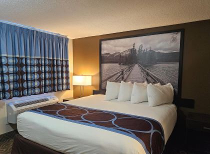 Super 8 by Wyndham Spruce Grove