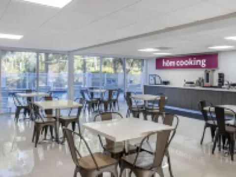 Hom Hotel Gainesville, SureStay Collection by Best Western ゲーンズビルのホテル