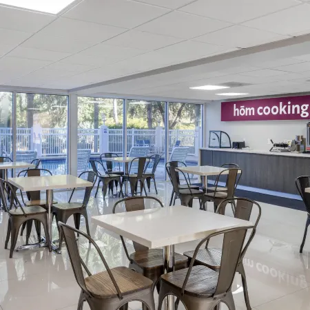 Hom Hotel Gainesville, SureStay Collection by Best Western