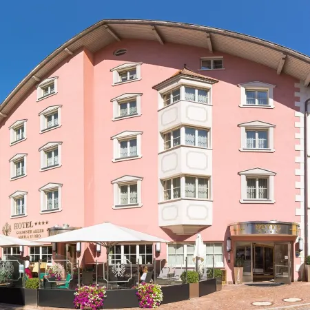 Cityhotel Goldener Adler B&B Hotels in Chiusa