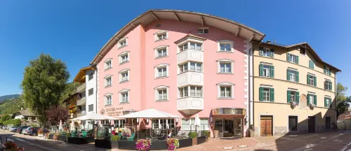 Cityhotel Goldener Adler B&B Hotels in Villanders