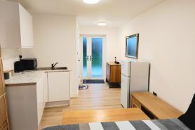 Luxury Ensuite - Sleeps 2-Wifi,Garden,Parking