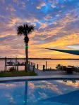 Waterfront Suite, Dogs Are Cool! No Pet Fee!