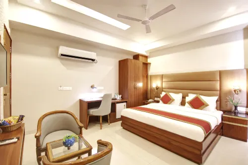 Marks Hotel & Banquet