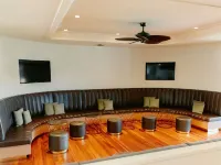 Mercure Gold Coast Resort - bar