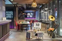 Moxy Bucharest Old Town - Gym