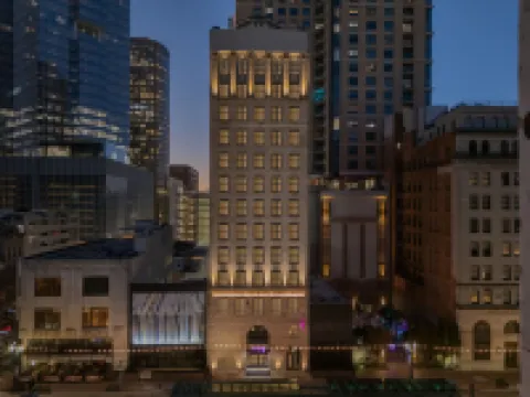Moxy Houston Downtown Hotels near Downtown Aquarium