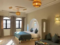 Riad la Luna Hotels near Zahra Luxury Desert Camp