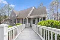 Lake Oconee - Waterfront 3 BR, 3 BA condo inside Reynolds, Greensboro, GA.