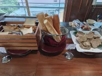 Liberty Hotel Saigon Parkview - Breakfast