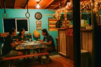 Open Gate Hostel Hawaii - Bữa sáng