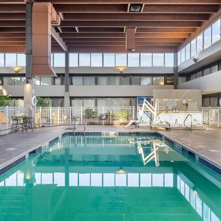 Riverside Hotel & Conference Center