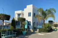 Resort Townhouse · Sea & Mountain Views - Villas