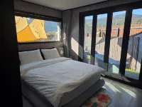Yulpo Sea Pension in Geoje Island - Rooftop Pools