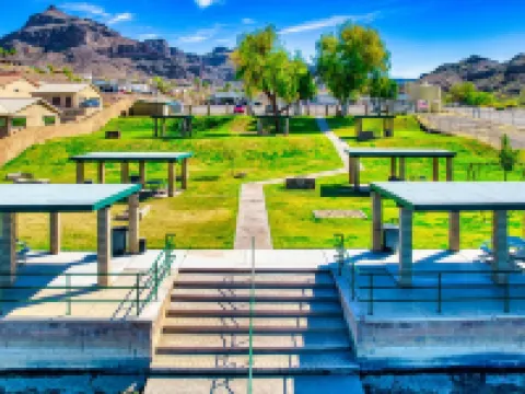 Brand New! 4-Bedroom Home with 70’ Driveway! Hotels in La Paz County