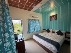 Hotel Hari Om Swimming Pool In Diu