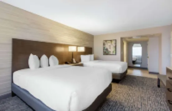 DoubleTree by Hilton Birmingham Perimeter Park Hotel a 