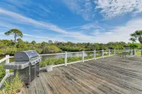 Island Vibes! Canal-front Home in Port Charlotte - 4-Star