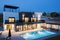 Villa Aria - Pools