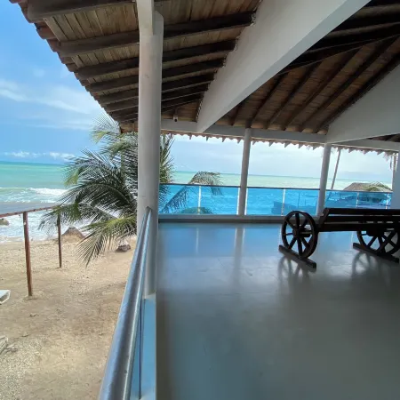 Hostal EMBAMAR PLAYAS DONAIRES
