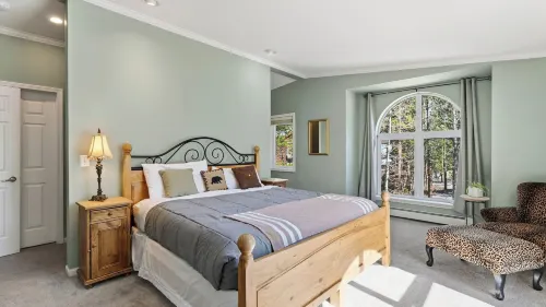 Gold King Lodge by Avantstay Hot Tub + Game Room + Fireplace Mins to Peak 9 + Historic Main Street - Country Houses