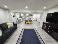 Spacious & Modern Guest Apartment with Private Entrance