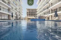 3BR Condo Right Next to the Beach - Pool - Palapa - 3-Star