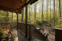 Creekside Cabin - Hot Tub, Firepit, Porch