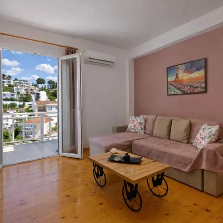 Dinas Apartment Alonissos - Nefeli Summer Haven