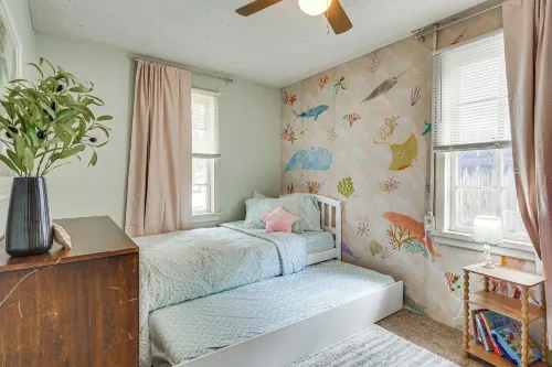 Little Cove Cottage! Walk to Dtwn Panama City - 2-Star