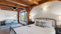 Timber & Rock Retreat by Avantstay Hot Tub + Outdoor Dining + Firepit Near Bell Rock Trails - 民宿