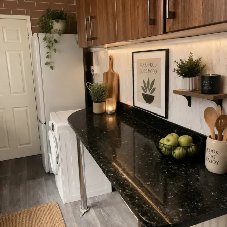 Private Room in Wolverhampton city perfect for contractors and Fb fans