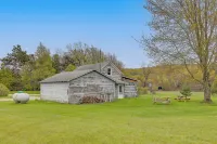 Rural Bear Lake Home: 6 Mi to Lake Michigan! - 3-Star