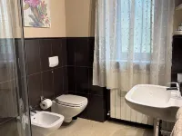 NATURE - cottage with garden, shared pool, private veranda Hotels in Gallicano