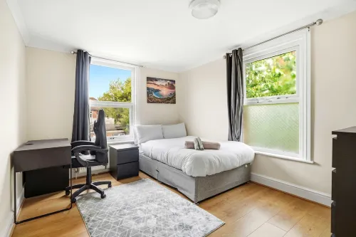 Peaceful 4-bed Home in Aylesbury - Wifi