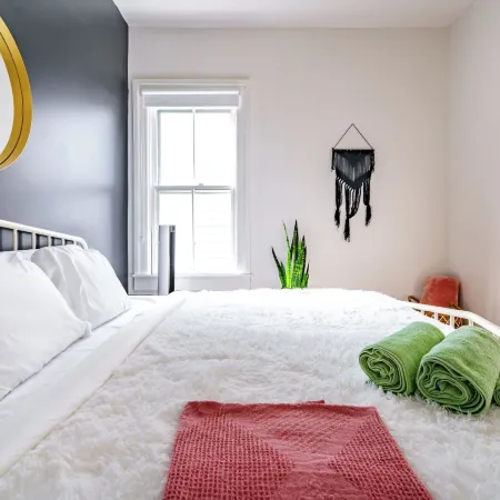 Jungle House Luxury Stays - Downtown Chillicothe