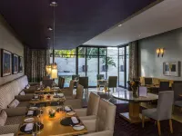 No5 Boutique Art Hotel by Mantis - parking