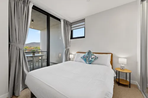 Stylish 2-bed Stay Near Canberra Centre - 3-Sterne