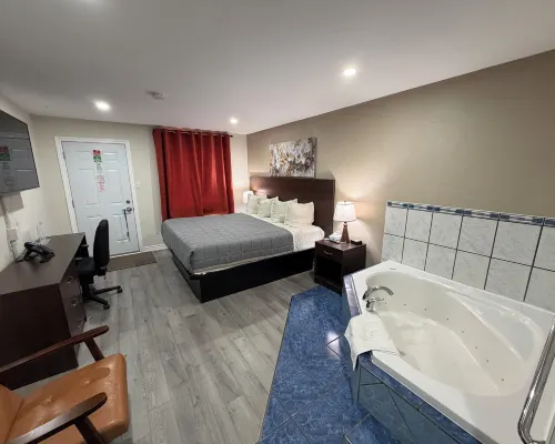 Perth Plaza Inn & Suites Hotels in Lanark County