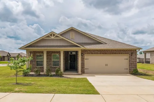 Charming 4br Ranch-style Home Corner Lot 4 Bedroom Home - Homestays