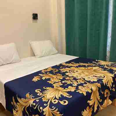 hotel janet Rooms