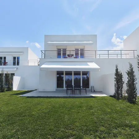 EIGHT OLIVES LUXURY VILLA