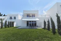 EIGHT OLIVES LUXURY VILLA - Villas