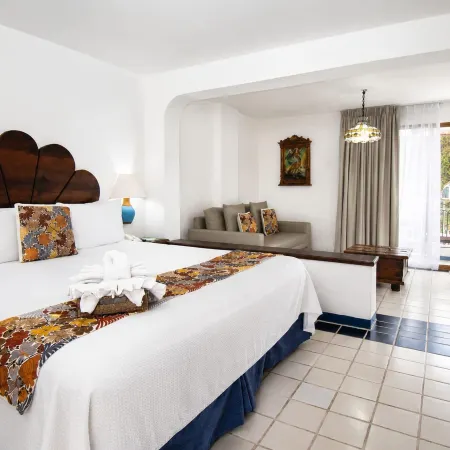 Los Arcos Suites