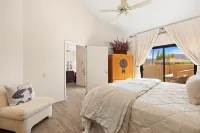 Ironwood Condo: Jacuzzi, Mountain Views, Prime Palm Desert! - Condos